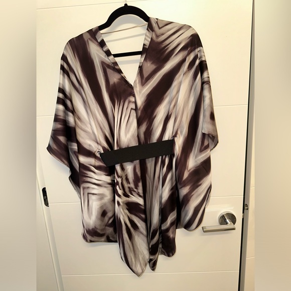 BEBE satin kimono style dressy top - Picture 2 of 3
